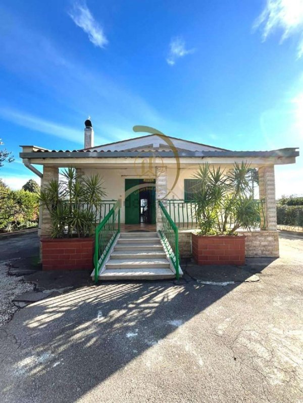 casa indipendente in vendita ad Andria in zona Centro Storico
