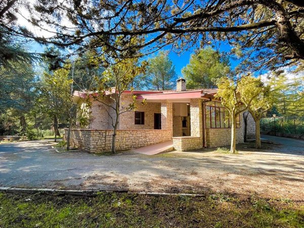 casa indipendente in vendita ad Andria in zona Castel del Monte