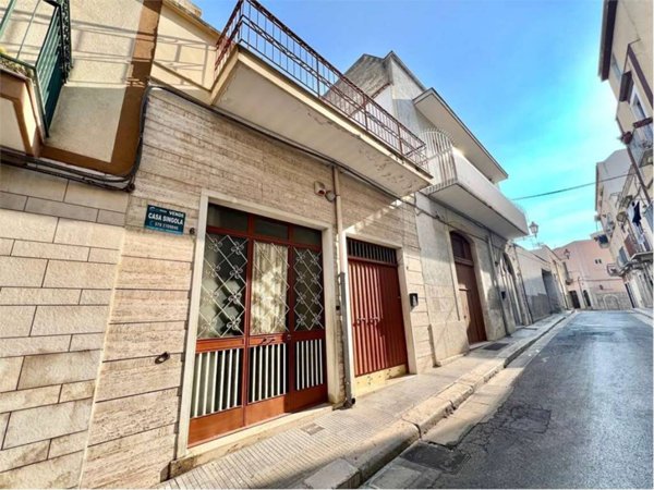 casa indipendente in vendita ad Andria in zona Centro Storico