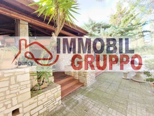 casa indipendente in vendita ad Andria in zona Montegrosso