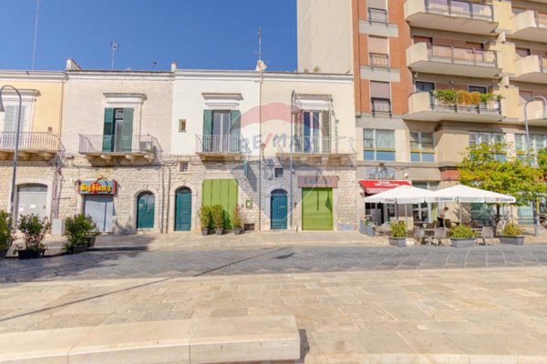 casa indipendente in vendita ad Andria in zona Centro Storico