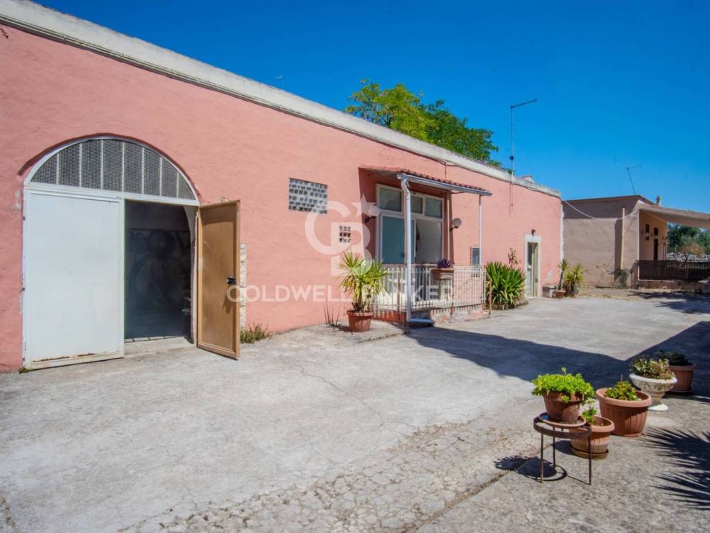 casa indipendente in vendita ad Andria in zona Troianelli