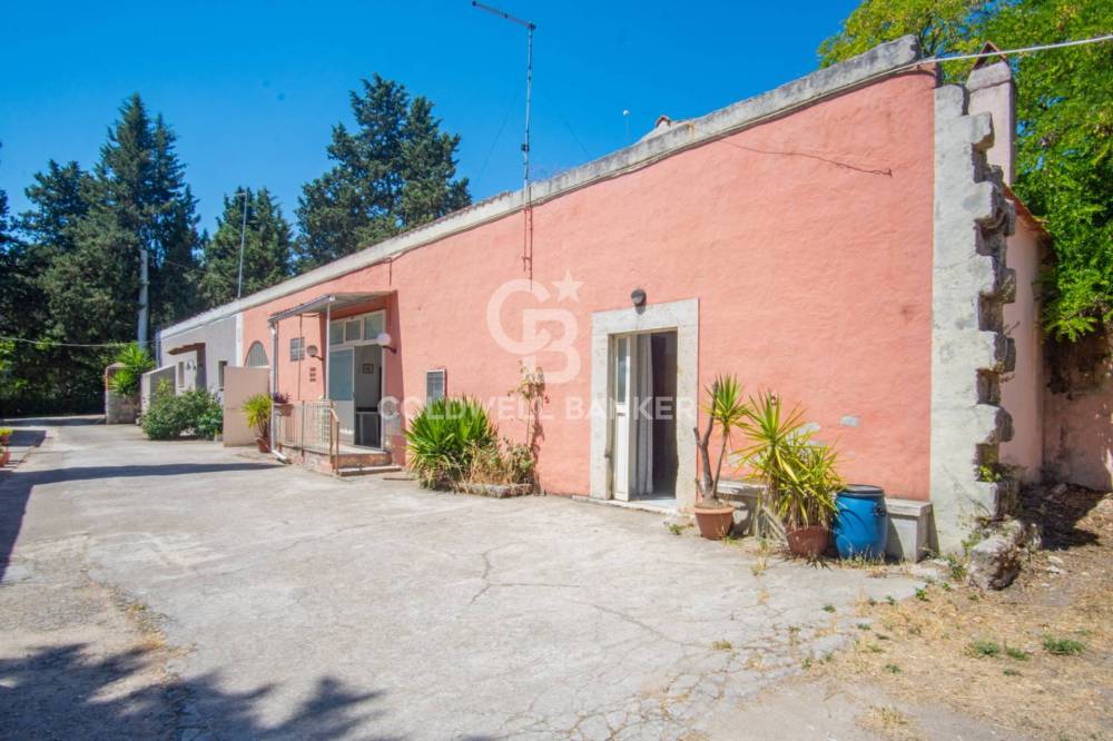 casa indipendente in vendita ad Andria in zona Troianelli