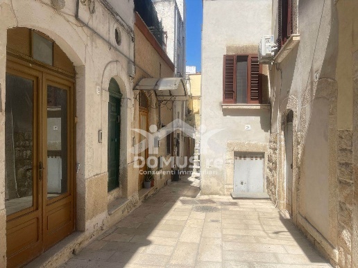 casa indipendente in vendita ad Andria in zona Centro Storico