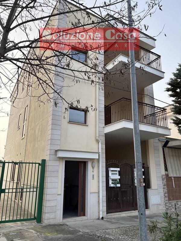 appartamento in vendita ad Andria in zona Castel del Monte