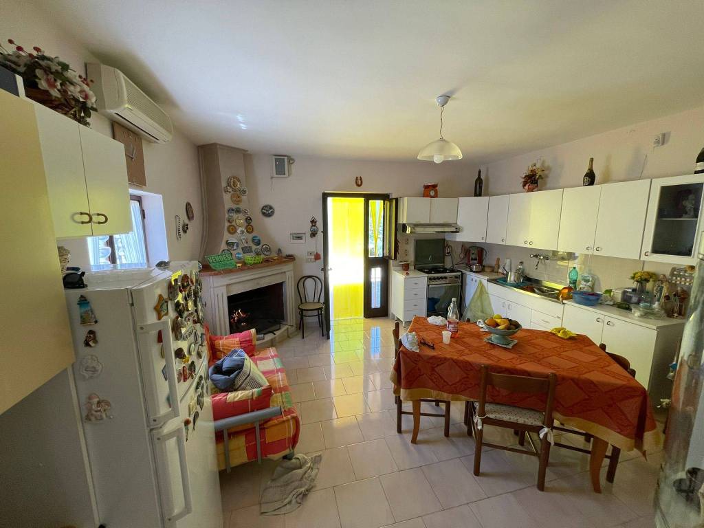 casa indipendente in vendita ad Andria in zona Montegrosso