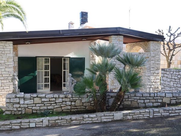 casa indipendente in vendita ad Andria in zona Montegrosso
