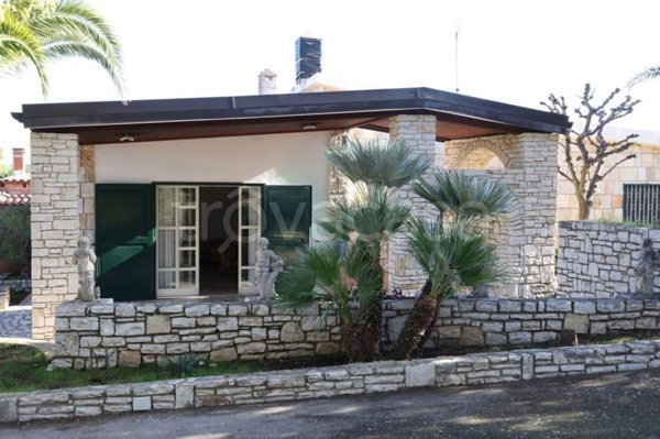 casa indipendente in vendita ad Andria in zona Montegrosso