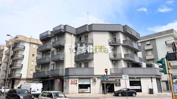 locale commerciale in vendita ad Andria