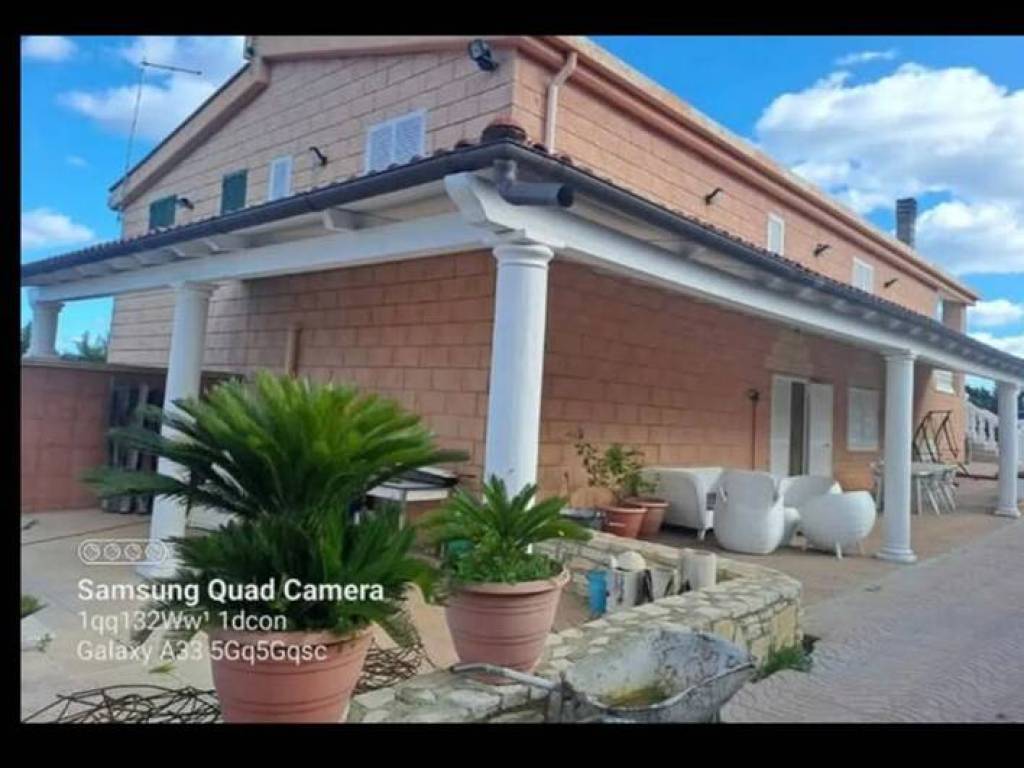 casa indipendente in vendita ad Andria in zona Castel del Monte