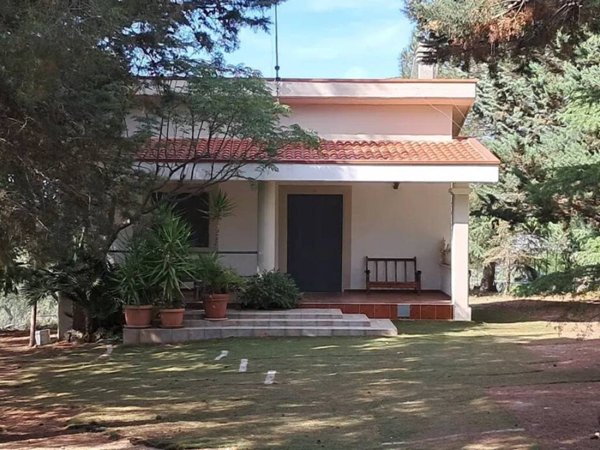 casa indipendente in vendita ad Andria in zona Castel del Monte