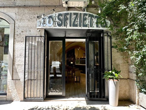 negozio in vendita ad Andria in zona Centro Storico