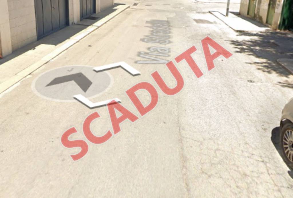 locale commerciale in vendita ad Andria