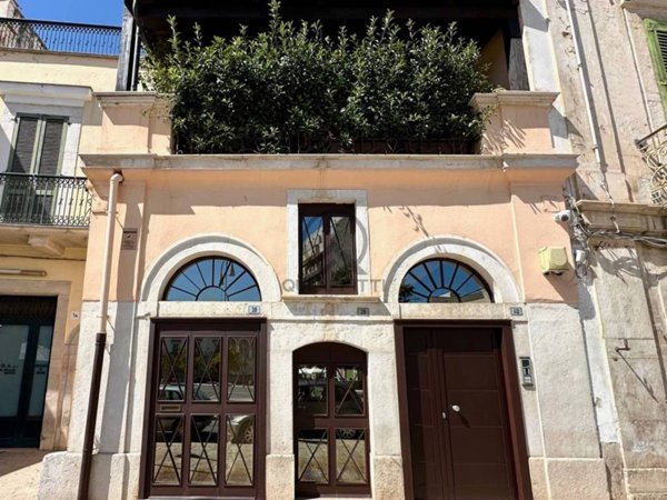 casa indipendente in vendita ad Andria in zona Centro Storico