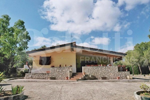 casa indipendente in vendita ad Andria