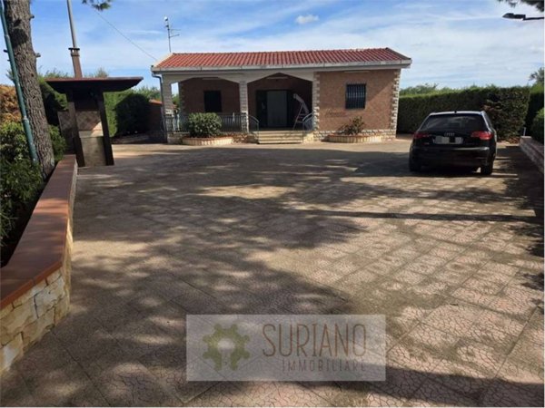 casa indipendente in vendita ad Andria in zona Castel del Monte