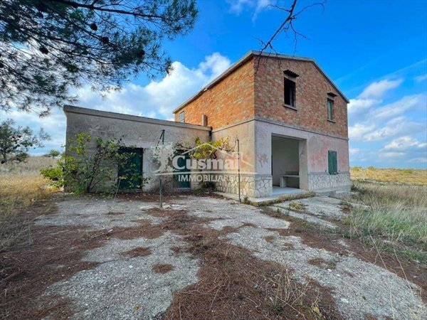 casa indipendente in vendita ad Andria in zona Castel del Monte