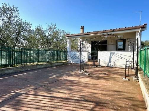 casa indipendente in vendita ad Andria in zona Castel del Monte