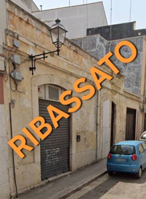 negozio in vendita ad Andria