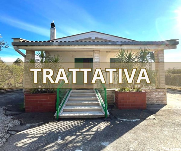 casa indipendente in vendita ad Andria in zona Castel del Monte