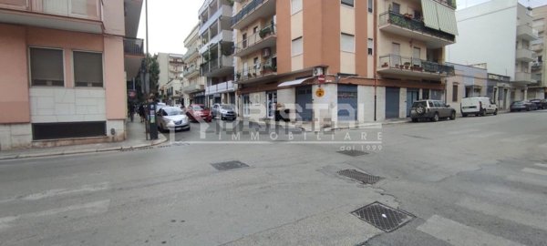 ufficio in vendita ad Andria in zona Centro Storico