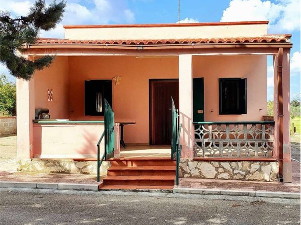 casa indipendente in vendita ad Andria in zona Castel del Monte