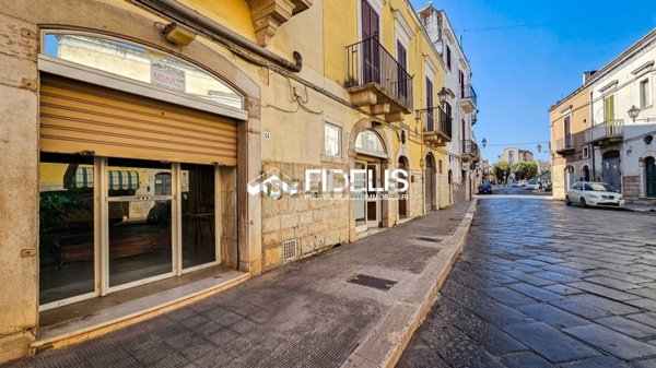 negozio in vendita ad Andria