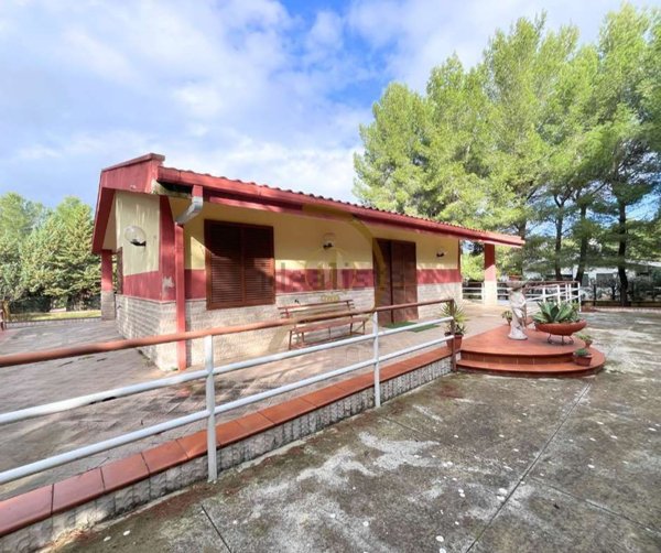 casa indipendente in vendita ad Andria in zona Castel del Monte