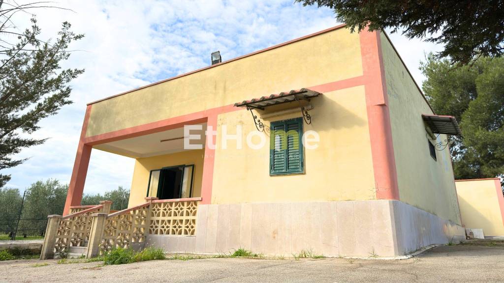 casa indipendente in vendita ad Andria in zona Montegrosso