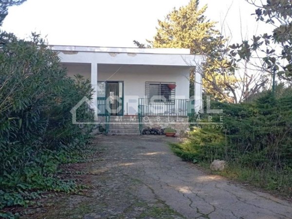 casa indipendente in vendita ad Andria in zona Castel del Monte