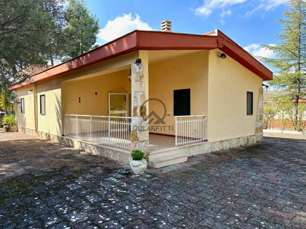 casa indipendente in vendita ad Andria in zona Montegrosso