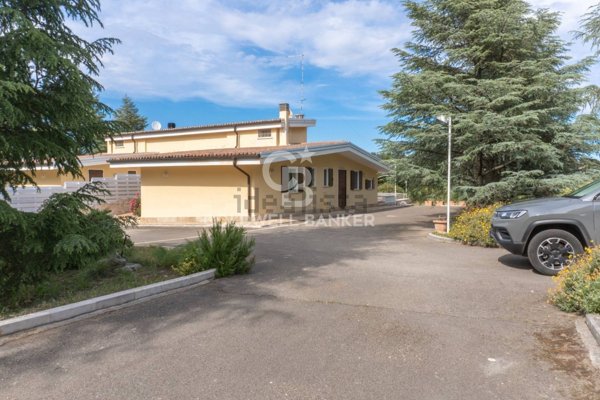 casa indipendente in vendita ad Andria in zona Castel del Monte