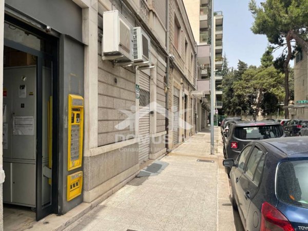 negozio in vendita ad Andria