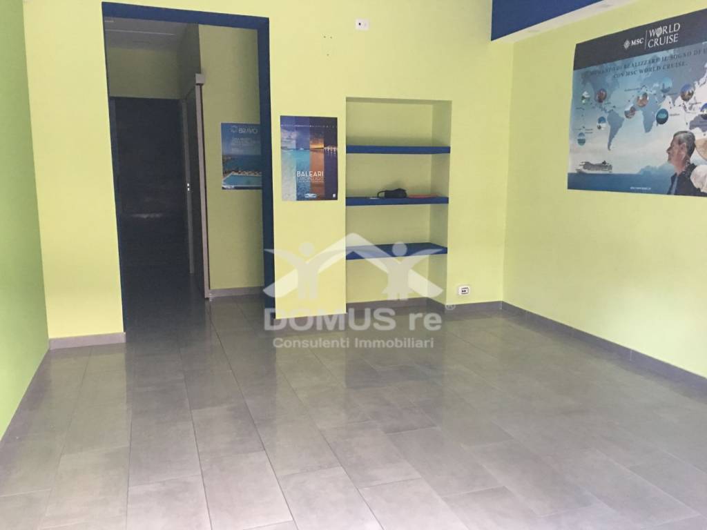 negozio in vendita ad Andria