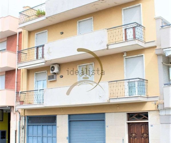 ufficio in vendita ad Andria in zona Centro Storico