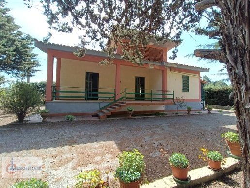 casa indipendente in vendita ad Andria in zona Castel del Monte
