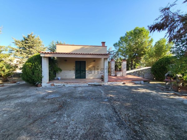 casa indipendente in vendita ad Andria in zona Centro Storico