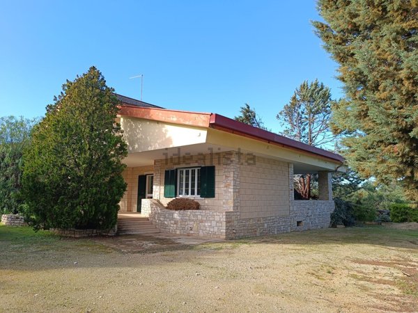 casa indipendente in vendita ad Andria in zona Castel del Monte