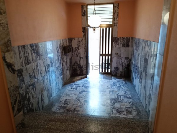 locale commerciale in vendita ad Andria