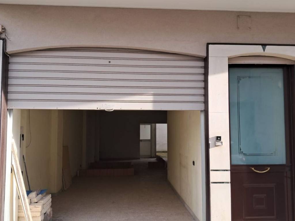 negozio in vendita ad Andria