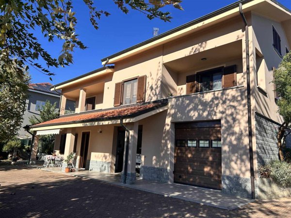 casa indipendente in vendita ad Andria in zona Montegrosso