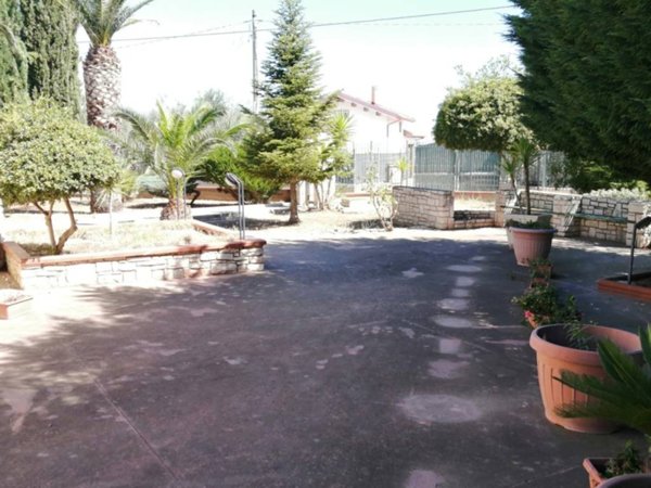 casa indipendente in vendita ad Andria in zona Troianelli