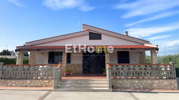 casa indipendente in vendita ad Andria in zona Centro Storico