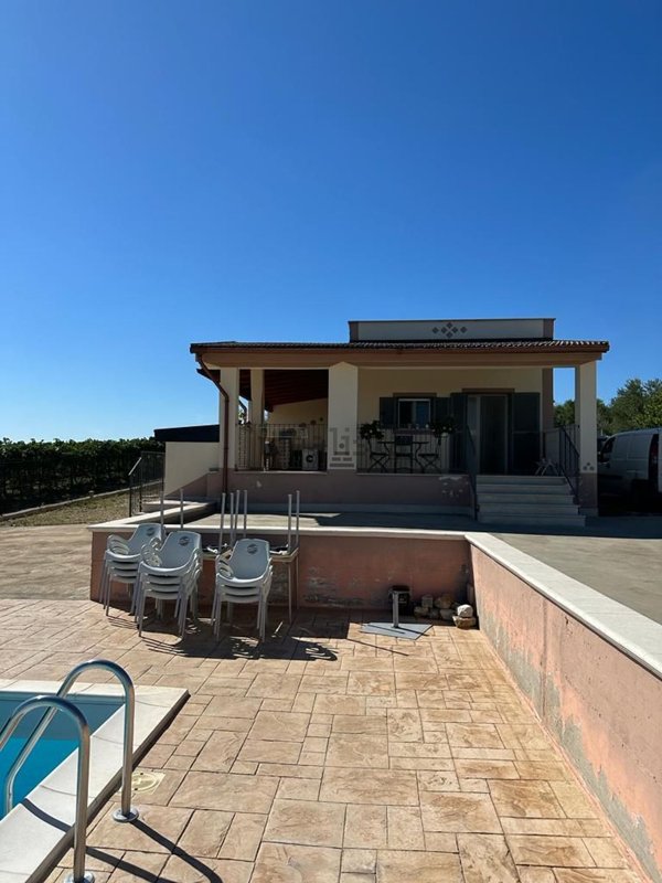 casa indipendente in vendita ad Andria in zona Troianelli