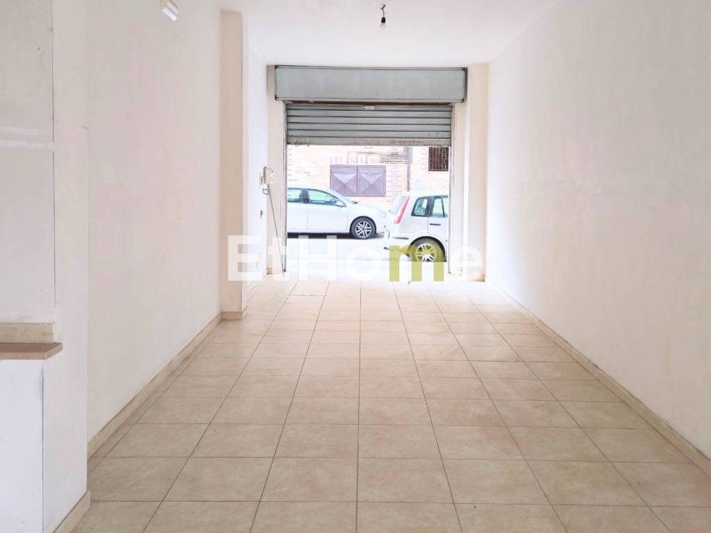 negozio in vendita ad Andria