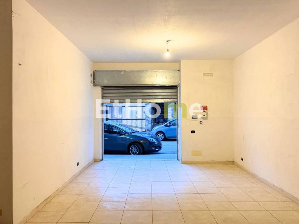 negozio in vendita ad Andria