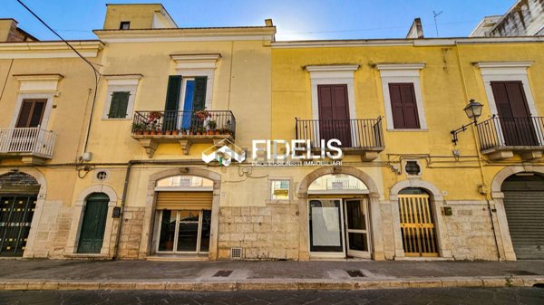 negozio in vendita ad Andria