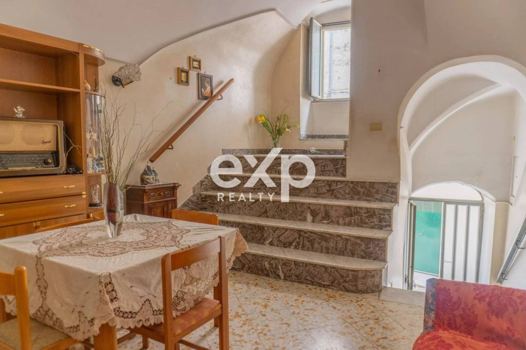 casa indipendente in vendita ad Andria in zona Centro Storico