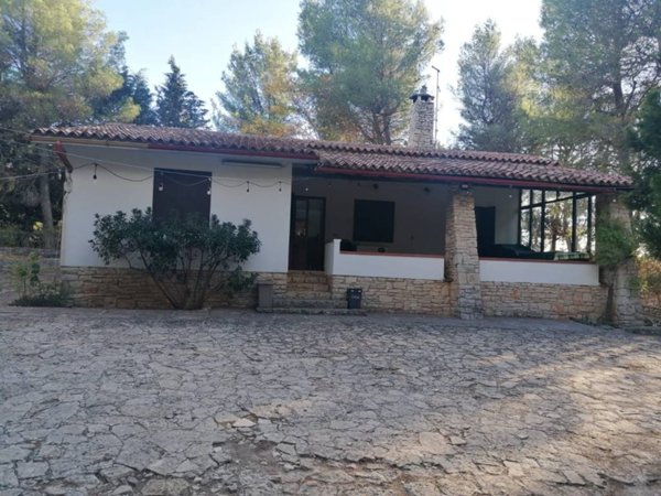 casa indipendente in vendita ad Andria in zona Castel del Monte
