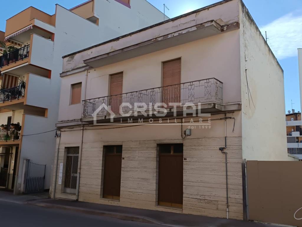 casa indipendente in vendita ad Andria in zona Castel del Monte